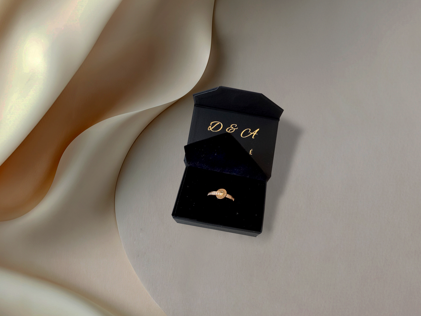 Anneau Éternel – Bague Cristalline