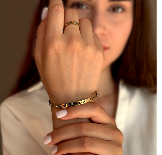 Élégance Romaine – Bracelet Jonc Doré